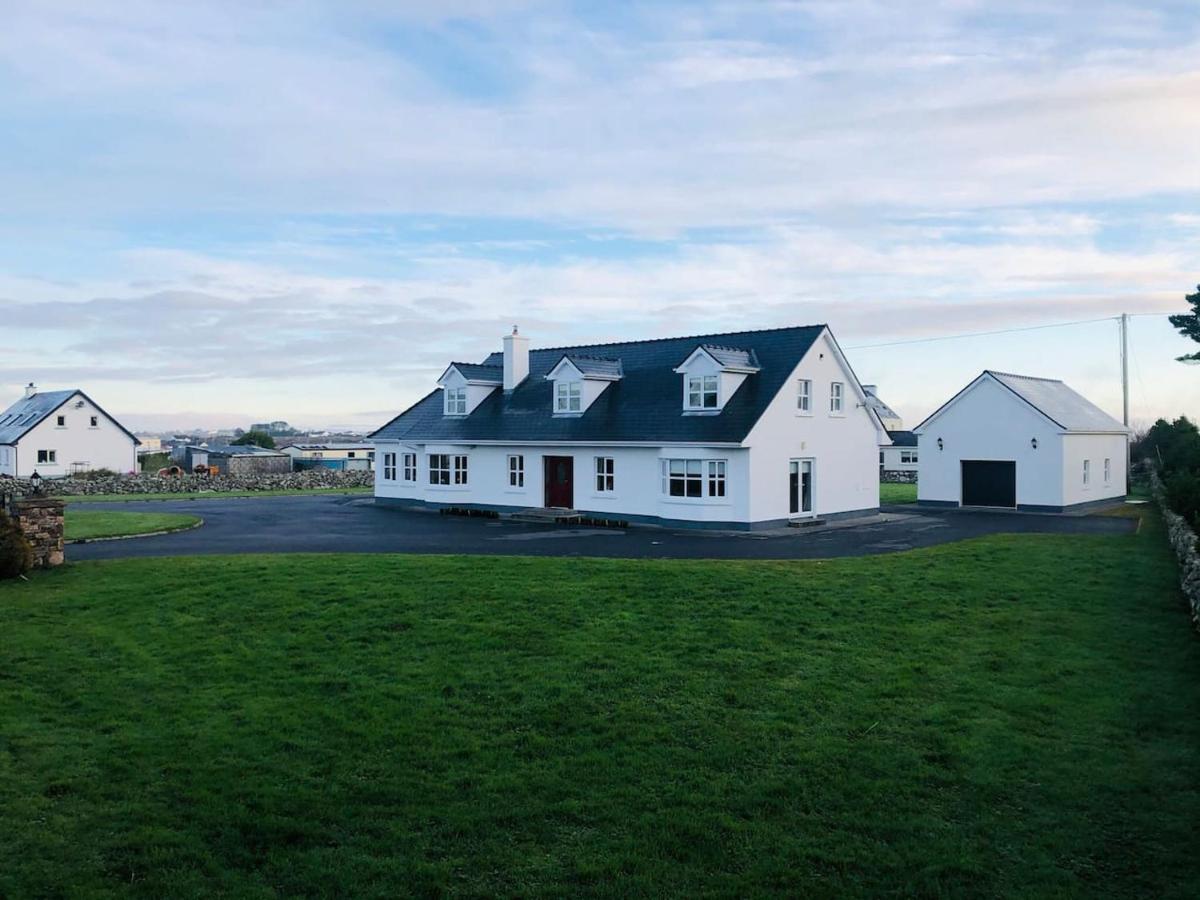 Connemara. 3 Bedroom, 8 Bed, Holiday Home 골웨이 외부 사진