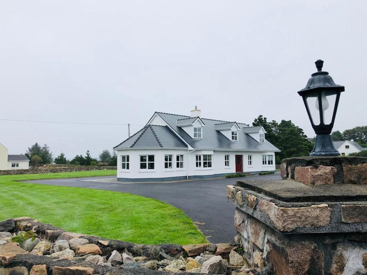 Connemara. 3 Bedroom, 8 Bed, Holiday Home 골웨이 외부 사진
