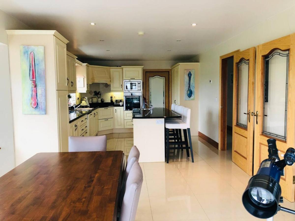 Connemara. 3 Bedroom, 8 Bed, Holiday Home 골웨이 외부 사진