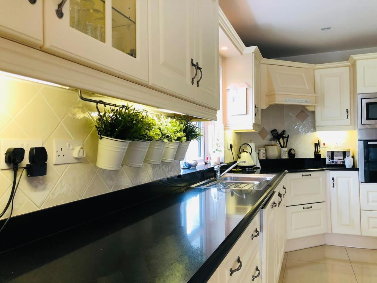 Connemara. 3 Bedroom, 8 Bed, Holiday Home 골웨이 외부 사진