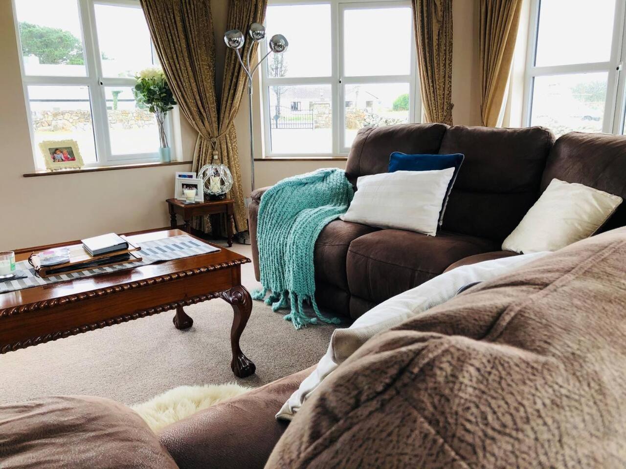Connemara. 3 Bedroom, 8 Bed, Holiday Home 골웨이 외부 사진